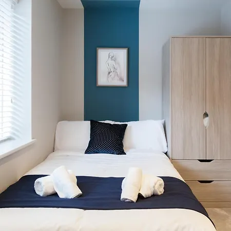 Stylish Centre - Walk To Station - Long Welcome Daire *