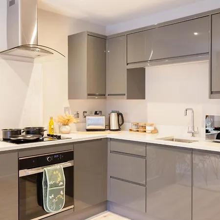 Apartment 1 Bedroom Flat - Long Term Rates-contractors-professionals-relocation Leeds (West Yorkshire)