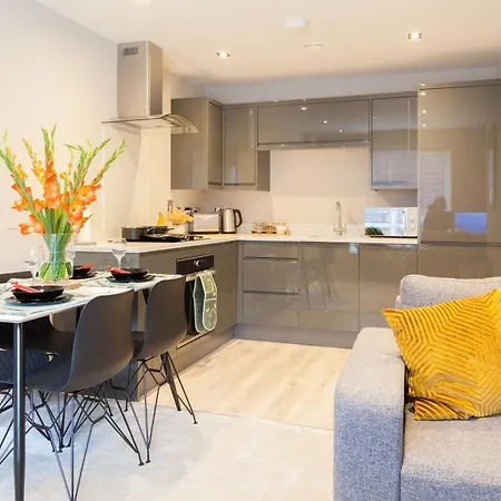 1 Bedroom Flat - Long Term Rates-contractors-professionals-relocation 利兹