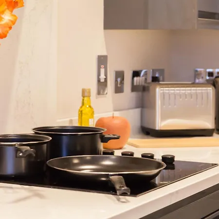 1 Bedroom Flat - Long Term Rates-contractors-professionals-relocation 公寓