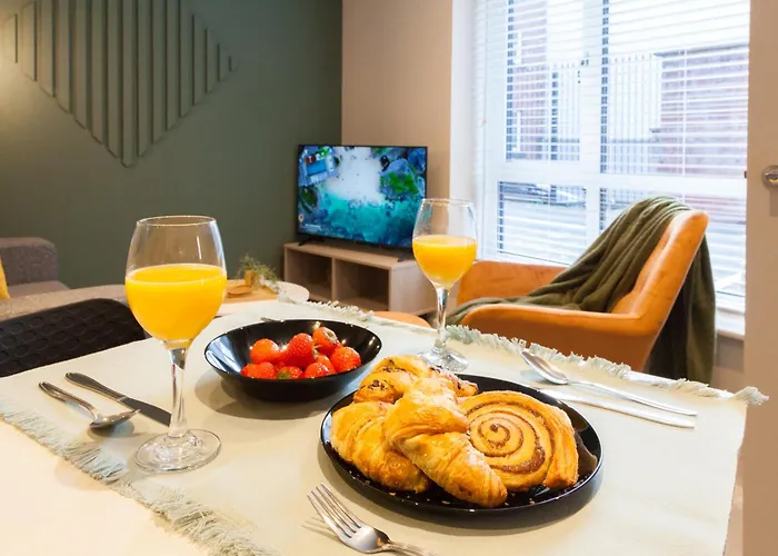 Stylish Centre - Walk To Station - Long Welcome *