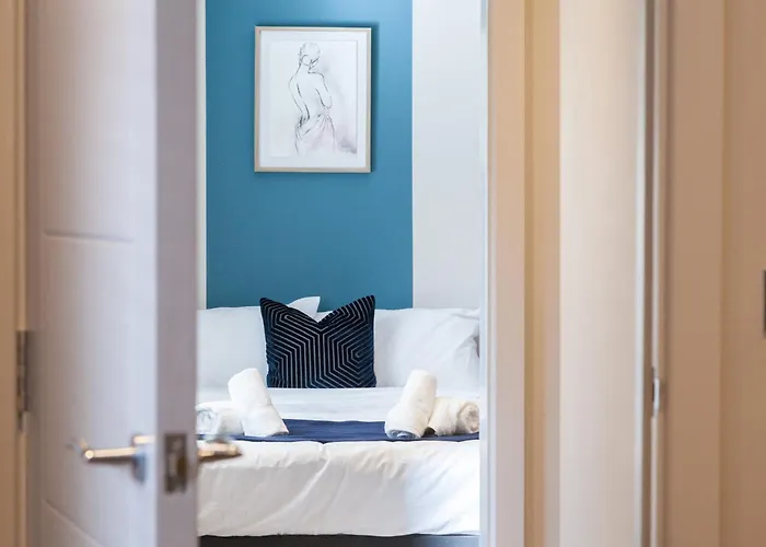 Stylish Centre - Walk To Station - Long Welcome *