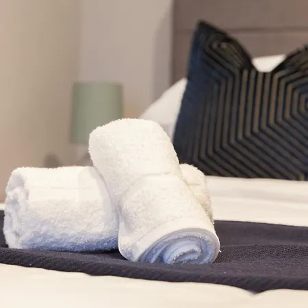 1 Bedroom Flat - Long Term Rates-contractors-professionals-relocation Apartment *