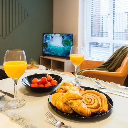 1 Bedroom Flat - Long Term Rates-contractors-professionals-relocation *