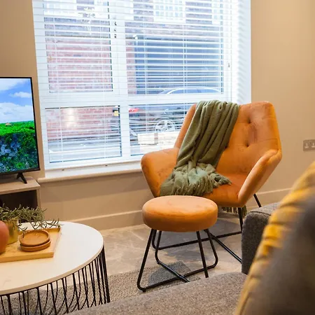 Apartment 1 Bedroom Flat - Long Term Rates-contractors-professionals-relocation *