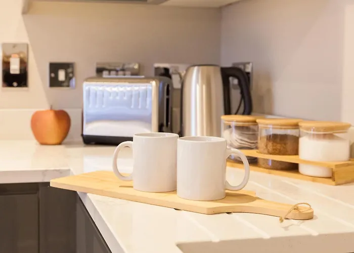 Apartment Stylish Centre - Walk To Station - Long Welcome