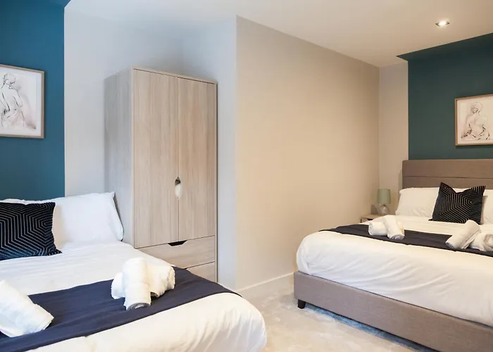 Apartment Stylish Centre - Walk To Station - Long Welcome