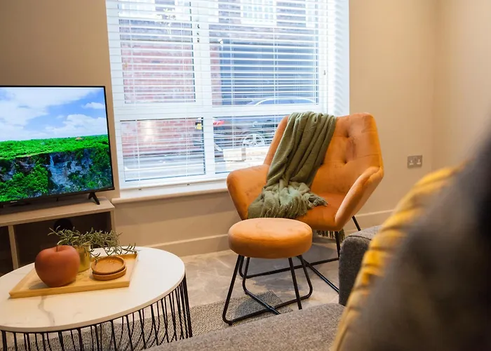 Apartment Stylish Centre - Walk To Station - Long Welcome *