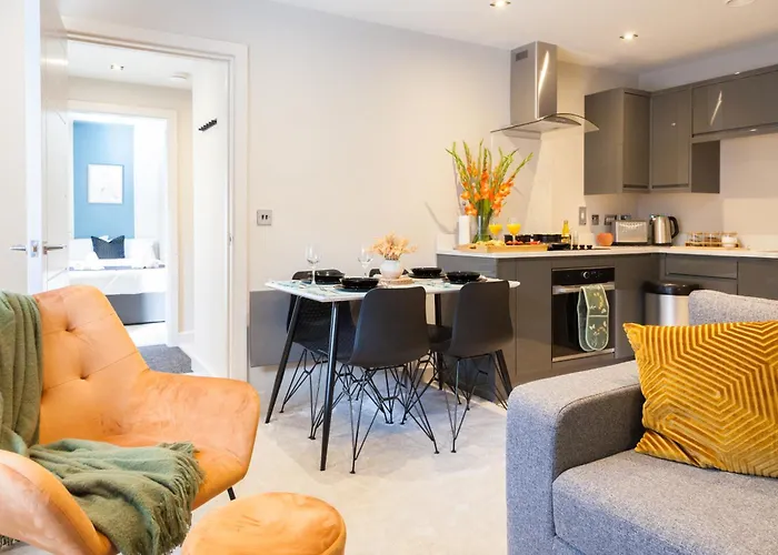 Stylish Centre - Walk To Station - Long Welcome Apartment Leeds (West Yorkshire)